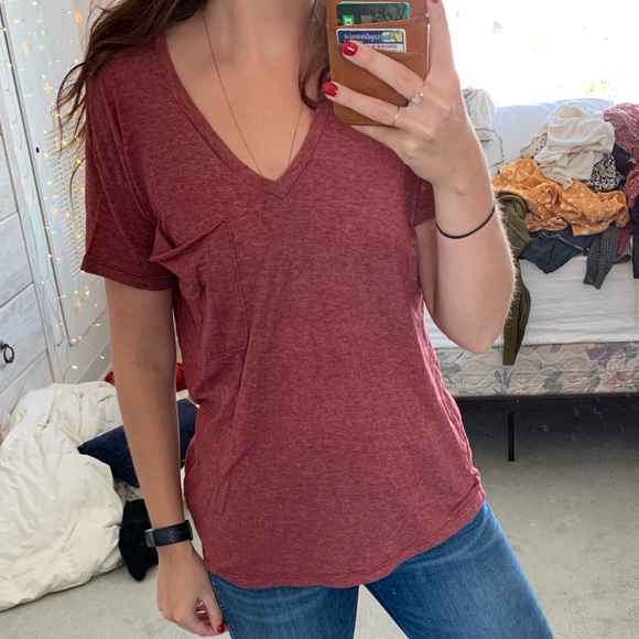 Urban Outfitters T-Shirt - Picture 1 of 4